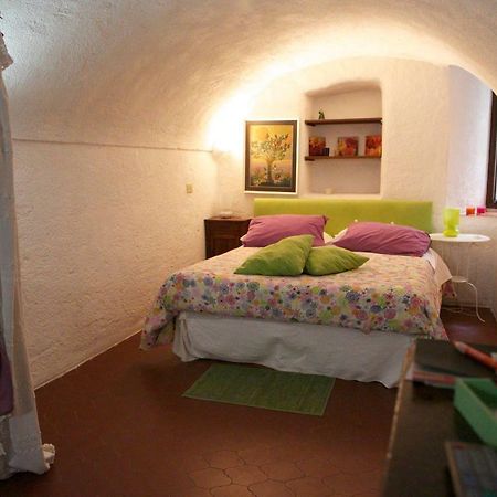 Appartamento Le Violette Dolceacqua Esterno foto