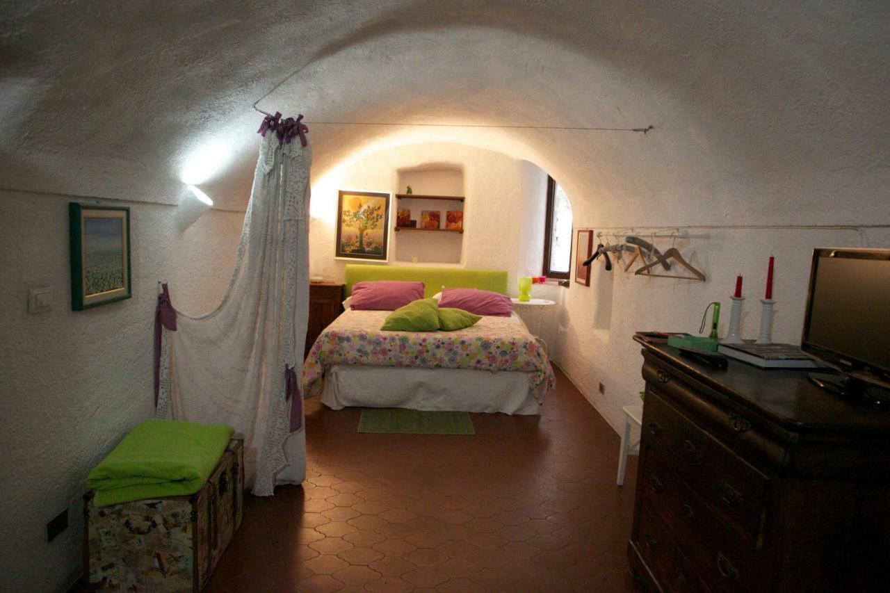 Appartamento Le Violette Dolceacqua Esterno foto