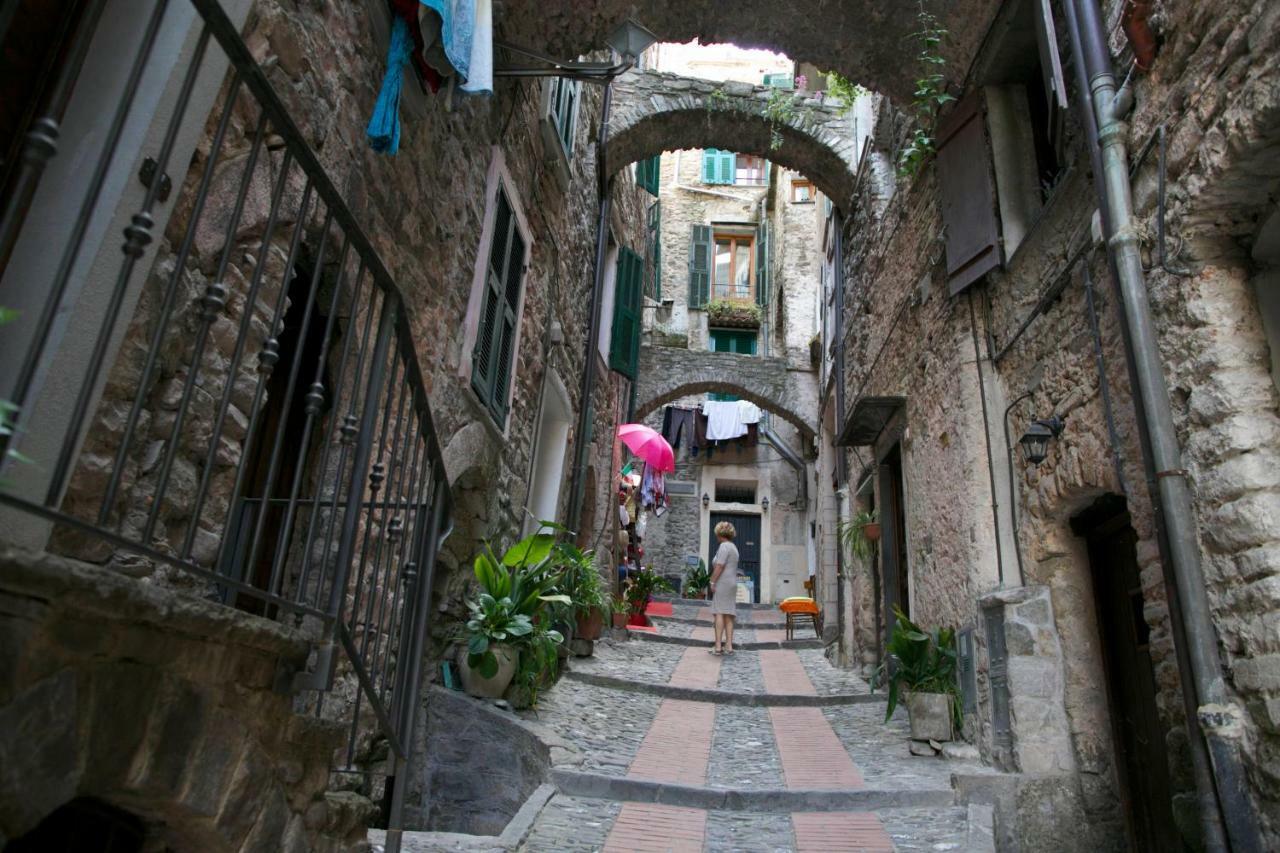 Appartamento Le Violette Dolceacqua Esterno foto